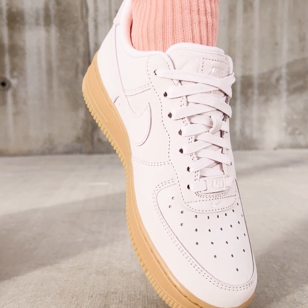 Nike WMNS Air Force 1 Premium
Pearl Pink/Gum Light Brown/
Pearl Pink Shoes - Picture 8 of 16